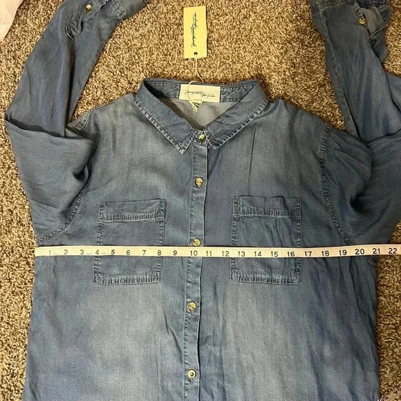 Young hearts run free blue denim shirt dress button front split side nwt large - Picture 7 of 10